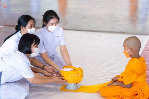 ภาพ No.44408:ประมวลภาพพิธีบรรพชา และพิธีถวายบาตร โครงการบวชภาคฤดูร้อน พ.ศ. 2565