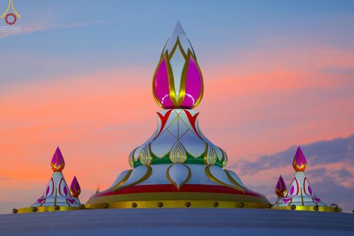 ภาพ No.70242:พิธีจุดประทีปถวายเป็นพุทธบูชา และบูชาธรรมมหาปูชนียาจารย์ ในโครงการธรรมยาตรากตัญญูบูชา มหาปูชนียาจารย์ พระมงคลเทพมุนี(สด จนฺทสโร) พระผู้ปราบมาร ปีที่ 11 ณ อนุสรณ์สถานลำดับที่ 2 สถานที่ตั้งมโนปณิธานบวชตลอดชีวิต อนุสรณ์สถานคลองบางนางแท่น อ.สามพราน จ.นครปฐม 