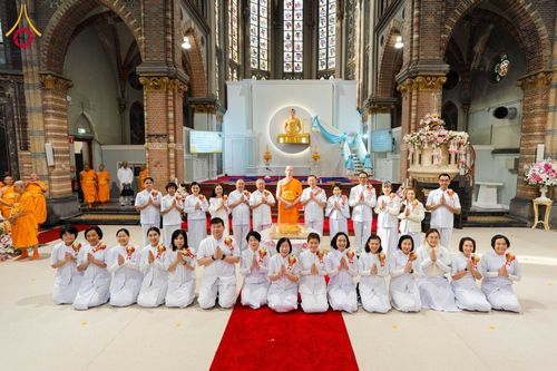 ภาพ No.329738:วันที่ 16 พฤษภาคม พ.ศ.2569 พิธีประดิษฐานพระประธาน และบรรจุพระบรมสารีริกธาตุ เนเธอร์เเลนด์