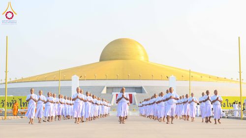 ภาพ No.320877:วันเสาร์ที่ 11 เมษายน พ.ศ.2569 พิธีเวียนประทักษิณ พิธีวันทาเจดีย์ โครงการอุปสมบทหมู่ บูชาธรรมหลวงพ่อธัมมชโย พ.ศ.2569 โครงการอุปสมบทหมู่ธรรมทายาท ระดับอุดมศึกษา รุ่น 53 (ภาคฤดูร้อน) ณ วัดพระธรรมกาย ปทุมธานี