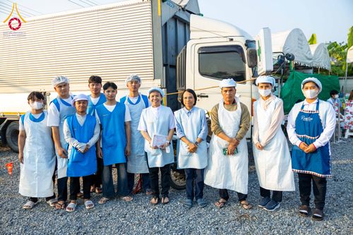 ภาพ No.294816:วันที่ 15 มกราคม พ.ศ. 2569 พิธีถวายภัตตาหารเป็นสังฆทาน แด่พระธรรมยาตรา ณ วัดโบสถ์บน ต.บางคูเวียง จ.นนทบุรี อนุสรณ์สถานลำดับที่ 4 สถานที่เกิดด้วยกายธรรม ในโครงการธรรมยาตรา กตัญญูบูชา มหาปูชนียาจารย์ พระมงคลเทพมุนี(สด จนฺทสโร) พระผู้ปราบมาร อนุสรณ์สถาน 7 แ