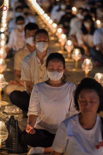 ภาพ No.46576:พิธีจุดโคมวิสาขประทีป วันวิสาขบูชา พ.ศ. 2565 ณ ประเทศอินโดนีเซีย