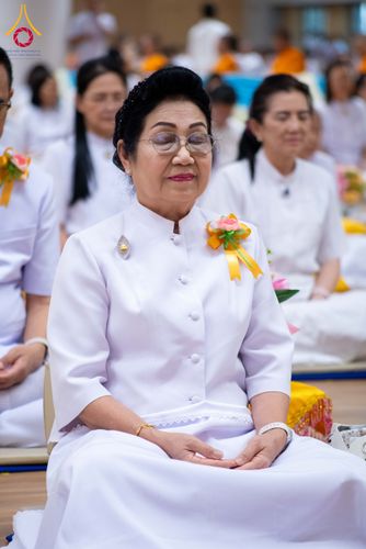 ภาพ No.310640:วันอาทิตย์ที่ 22 กุมภาพันธ์ พ.ศ. 2569 พิธีถวายโคมมาฆประทีป ณ ห้องแก้วสารพัดนึก 2 วัดพระธรรมกาย จ.ปทุมธานี