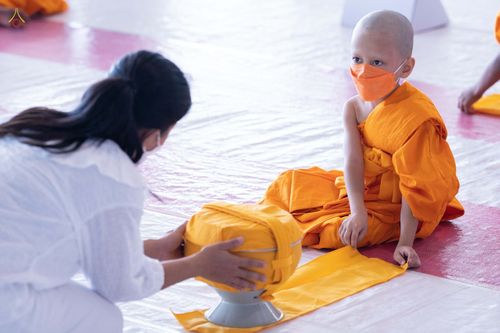 ภาพ No.44410:ประมวลภาพพิธีบรรพชา และพิธีถวายบาตร โครงการบวชภาคฤดูร้อน พ.ศ. 2565