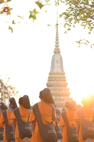 ภาพ No.294665:วันอาทิตย์ที่ 14 ธันวาคม พ.ศ.2568 พระธรรมยาตราปฏิบัติธรรมและถ่ายภาพหมู่ประวัติศาสตร์ ณ วัดสองพี่น้อง ต.ต้นตาล อ.สองพี่น้อง จ.สุพรรณบุรี ในโครงการธรรมยาตรา กตัญญูบูชา มหาปูชนียาจารย์ พระมงคลเทพมุนี(สด จนฺทสโร) พระผู้ปราบมาร อนุสรณ์สถาน 7 แห่ง ปีที่ 14