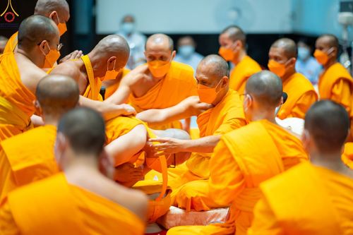 ภาพ No.51094:ประมวลภาพพิธีบรรพชาอุปสมบท โครงการบรรพชาอุปสมบทหมู่ รุ่นวันครูวิชชาธรรมกาย ปีพุทธศักราช 2565