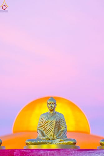 ภาพ No.79248:พิธีอัญเชิญองค์พระบรมพุทธเจ้า 24 องค์ เวียนประทักษิณรอบพระมหาธรรมกายเจดีย์ ณ วัดพระธรรมกาย  วันที่ 2 เมษายน พ.ศ. 2566