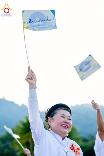 ภาพ No.275099:วันอาทิตย์ที่ 30 พฤศจิกายน พ.ศ. 2568 พิธีตอกเสาเข็ม "สร้างองค์พระเจดีย์เพื่อสร้างสันติภาพโลก" ต้นสุดท้าย ณ ศูนย์ปฏิบัติธรรมระยอง (บ้านช่องลม)