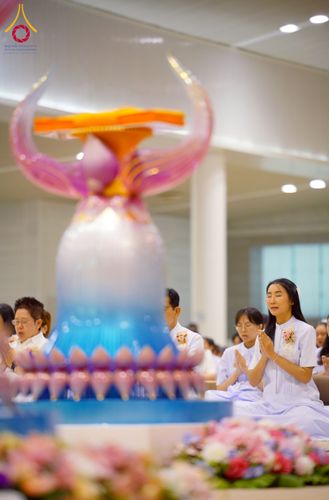 ภาพ No.215721:วันอาทิตย์ต้นเดือนที่ 6 เมษายน พ.ศ. 2568 พิธีทอดผ้าป่าสมทบ เพื่องานถวายมหาสังฆทาน 40,000 กว่าวัดทั่วประเทศ ณ สภาธรรมกายสากล วัดพระธรรมกาย