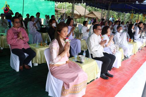 ภาพ No.174111:พิธีวางศิลาฤกษ์มหาสมบัติ โปรยรัตนชาติบ่อมงคลเศรษฐี ติดแผ่นทอง ลูกนิมิต - ช่อฟ้า เพื่อสถาปนาสร้างอุโบสถ บูชาธรรม 80 ปีหลวงพ่อธัมมชโย ณ วัดทุ่งเจริญธรรม อ.อมก๋อย จ.เชียงใหม่ วันที่ 8 พฤศจิกายน พ.ศ. 2567