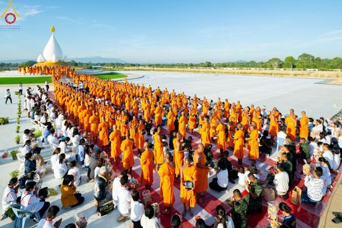 ภาพ No.211929:วันจันทร์ที่ 17 มีนาคม พ.ศ. 2568 พิธีตักบาตรพระกว่า 300 รูป ฉลองพิธีประดิษฐานพระบรมสารีริกธาตุ ณ ปทุมเจดีย์ เจดีย์พระพุทธเจ้า 5 พระองค์ ศูนย์อบรมเยาวชนปัตตานี บ้านโคกดีปลี ตำบลตุยง อำเภอหนองจิก จังหวัดปัตตานี