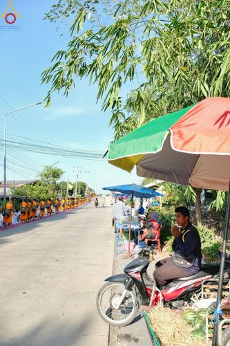 ภาพ No.193271:พิธีต้อนรับพระธรรมยาตรา ณ อนุสรณ์สถาน สถานที่เกิดในเพศสมณะ วัดสองพี่น้อง อำเภอสองพี่น้อง จังหวัดสุพรรณบุรี ในโครงการธรรมยาตรา กตัญญูบูชา มหาปูชนียาจารย์ พระมงคลเทพมุนี(สด จนฺทสโร) พระผู้ปราบมาร อนุสรณ์สถาน 7 แห่ง ปีที่ 13 วันที่ 11 มกราคม พ.ศ. 2568
