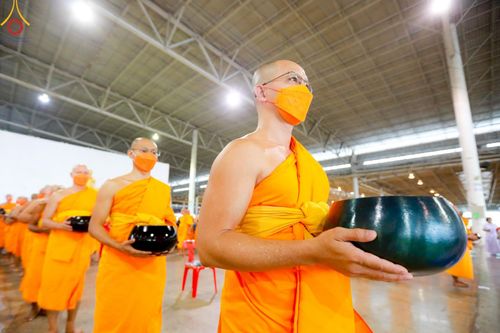 ภาพ No.124438:พิธีตักบาตรในวันมาฆบูชา ณ บ้านแก้วเรือนทองคุณยายฯ วัดพระธรรมกาย จ.ปทุมธานี วันเสาร์ที่ 24 กุมภาพันธ์ พ.ศ. 2567