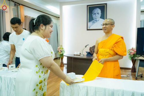 ภาพ No.102505:งานรวมพลังเด็กดี V-Star จังหวัดชลบุรี จัดงานโดยชมรมพุทธศาสตร์สากล และธุดงคสถานชลบุรี วันศุกร์ที่ 15 ธันวาคม พ.ศ. 2566