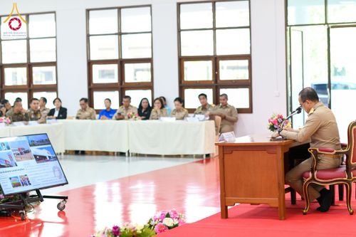 ภาพ No.201940:ผู้ว่าปทุมฯ มอบแนวทางการขับเคลื่อนพัฒนาจังหวัดฯ แก่หัวหน้าส่วนราชการ ผู้บริหารท้องถิ่น กำนัน ผู้ใหญ่บ้าน อ.คลองหลวง วันอังคารที่ 21 มกราคม พ.ศ. 2568