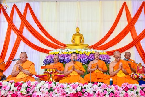 ภาพ No.171358:พิธีทอดกฐินพระนานาชาติเพื่อสร้างทุกสิ่ง  ณ ศูนย์ฝึกอบรมพุทธบุตรนานาชาติ อ.กบินทร์บุรี จ.ปราจีนบุรี วันที่ 27 ตุลาคม พ.ศ. 2567