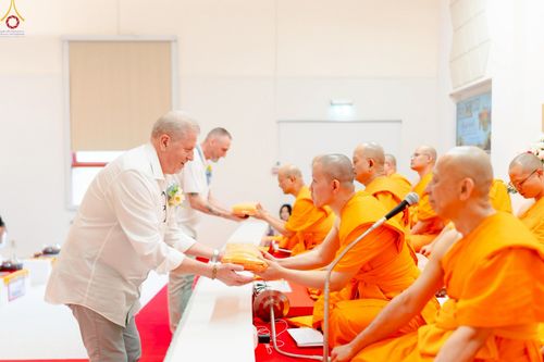 ภาพ No.260638:วันอาทิตย์ที่ 19 ตุลาคม พ.ศ. 2568 พิธีทอดกฐิน วัดพระธรรมกายสตอกโฮล์ม ประเทศสวีเดน 