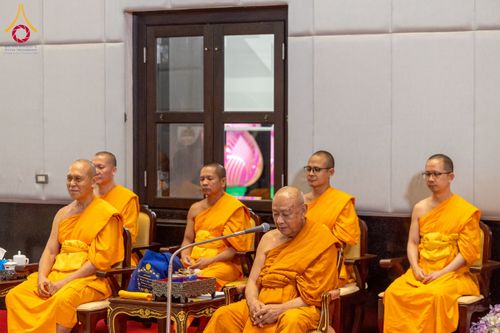 ภาพ No.231257:วันพฤหัสบดีที่ 3 กรกฏาคม พ.ศ. 2568 พิธีมุทิตาสักการะพระภิกษุนาคหลวง พระมหาพนาวัฒน์ ธมฺมนฺตคามี (จันทร์เผือก) เปรียญธรรม ๙ ประโยค ณ วัดพระธรรมกาย ปทุมธานี