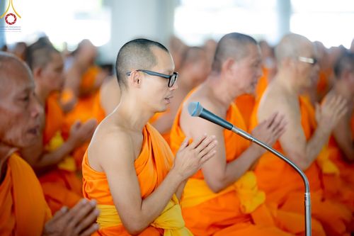 ภาพ No.174657:พิธีถวายภัตตาหารเมนูสวรรค์ เพื่อการบรรลุธรรม ณ หอฉันคุณยายอาจารย์ฯ วัดพระธรรมกาย วันที่ 23 พฤศจิกายน พ.ศ. 2567