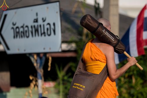 ภาพ No.110403:พิธีต้อนรับพระธรรมยาตรา ในโครงการธรรมยาตรากตัญญูบูชา มหาปูชนียาจารย์ พระมงคลเทพมุนี(สด จนฺทสโร) พระผู้ปราบมาร อนุสรณ์สถาน 7 แห่ง ปีที่ 12 วันที่ 11 มกราคม พ.ศ. 2567 ณ อนุสรณ์สถานลำดับที่ 3 สถานที่เกิดใหม่ในเพศสมณะ วัดสองพี่น้อง จ.สุพรรณบุรี