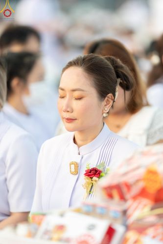 ภาพ No.187964:พิธีตักบาตรฉลองพระใหม่ ต้อนรับพุทธศักราช 2568 ณ ลานธรรมพระมหาธรรมกายเจดีย์ วัดพระธรรมกาย จ.ปทุมธานี วันที่ 1 มกราคม พ.ศ. 2568