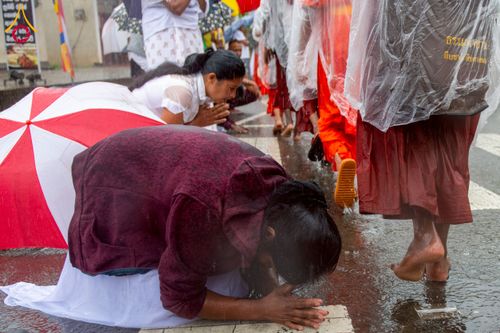 ภาพ No.226263:วันที่ 7-10 พฤษภาคม พ.ศ. 2568 โครงการเดินธรรมยาตรา สยาม-ลังกา ธรรมยาตรา ฉลองเทศกาลวิสาขบูชาแห่งชาติ ศรีลังกา บูชาธรรม 81 ปี หลวงพ่อธัมมชโย เมืองนูวราอิลิยา ประเทศศรีลังกา