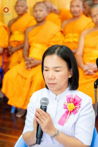 ภาพ No.197296:พิธีทอดผ้าป่าทำนุบำรุงศาสนสถาน ณ วัดอัมพวัน ตำบลบางม่วง อำเภอบางใหญ่ จังหวัดนนทบุรี ในโครงการธรรมยาตรา กตัญญูบูชา มหาปูชนียาจารย์ พระมงคลเทพมุนี(สด จนฺทสโร) พระผู้ปราบมาร อนุสรณ์สถาน 7 แห่ง ปีที่ 13 วันที่ 17 มกราคม พ.ศ. 2568