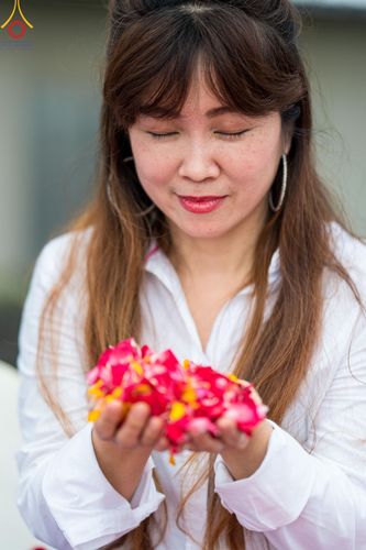 ภาพ No.128210:พิธีอัญเชิญพระบรมสารีริกธาตุ " ใจกลางเมืองนครหาดใหญ่ " เพื่อประดิษฐาน ณ มหารัตนเจดีย์สิริปทุมสวรรค์ (เจดีย์อริยพุทธะ 5 พระองค์) ศูนย์ปฏิบัติธรรมภาคใต้ อ.บางกล่ำ จ.สงขลา  วันที่ 9 มีนาคม พ.ศ.2567 (ชุดที่ 1)