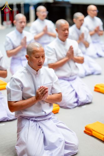 ภาพ No.256202:วันที่ 4 ตุลาคม พ.ศ. 2568 พิธีบรรพชาอุปสมบท  โครงการอุปสมบทหมู่บูชาธรรม 141 ปี  พระมงคลเทพมุนี (สด จนฺทสโร) ณ โบสถ์พระไตรปิฏก วัดพระธรรมกาย จ.ปทุมธานี