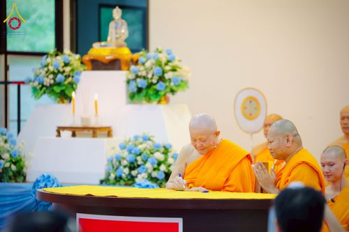 ภาพ No.221388:วันอาทิตย์ที่ 27 เมษายน พ.ศ. 2568 พิธีเจริญพระพุทธมนต์สมโภชดวงแก้วธรรมชัย เนื่องในโอกาสบูชาธรรม 81 ปีหลวงพ่อธัมมชโย อัญเชิญประดิษฐานเนื่องในโอกาสสถาปนาวัดพระธรรมกายไอซ์แลนด์ ณ อาคารปลูกศรัทธา 1 วัดพระธรรมกาย อำเภอคลองหลวง จังหวัดปทุมธานี