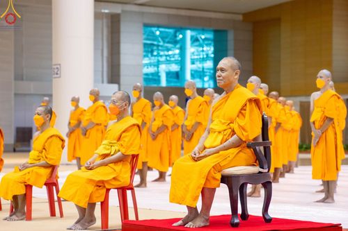 ภาพ No.101675:พิธีขอบรรพชา, พิธีขอสรณคมน์และศีล, พิธีถวายบาตร ในโครงการอุปสมบทหมู่ รุ่นบูชาธรรมมหาปูชนียาจารย์ ณ วัดพระธรรมกาย วันที่ 9 ธันวาคม พ.ศ. 2566