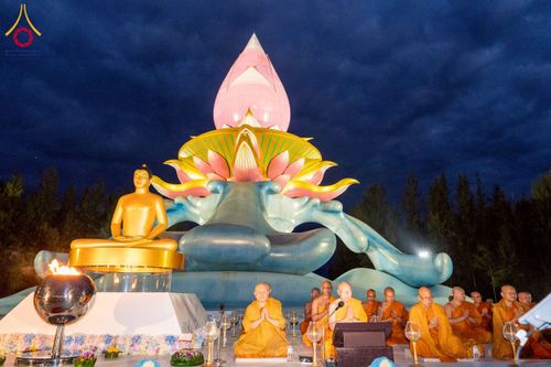 ภาพ No.266116:วันพุธที่ 5 พฤศจิกายน พ.ศ. 2568 (วันพระ ขึ้น 15 ค่ำ เดือน 12) พิธีจุดประทีปโคมลาน, โคมลอย และลอยกระทง ถวายประทีปเป็นพุทธบูชา สร้างความสว่างไสวให้กับแผ่นดินด้วยแสงธรรม ณ พุทธอุทยานนานาชาติ จังหวัดหนองคาย