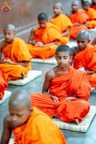 ภาพ No.225590:วันที่ 1 พฤษภาคม พ.ศ. 2568 พิธีเปิดโครงการ สยาม-ลังกา ธรรมยาตรา ฉลองเทศกาลวิสาขบูชาแห่งชาติ ศรีลังกา  และ บูชาธรรม 81 ปี หลวงพ่อธัมมชโย