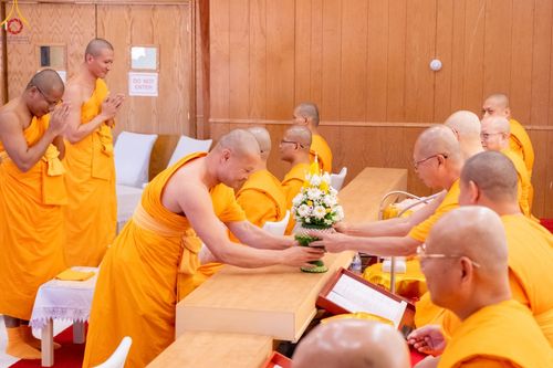 ภาพ No.91264:พิธีสมโภชพระประธาน "พระธรรมกาย" , พิธีเปิดไฟมงคลและเปิดไฟส่องสว่างรัศมีดวงธรรมพระประธาน "พระธรรมกาย" , พิธีทอดผ้าป่าภาคพื้น 19 วัดศูนย์สาขาภาคพื้นอเมริกา  และพิธีมุทิตาสักการะพระมหาเถระ พระเถระ ประจำปี 2566 วันอาทิตย์ที่ 15 ตุลาคม พ.ศ. 2566