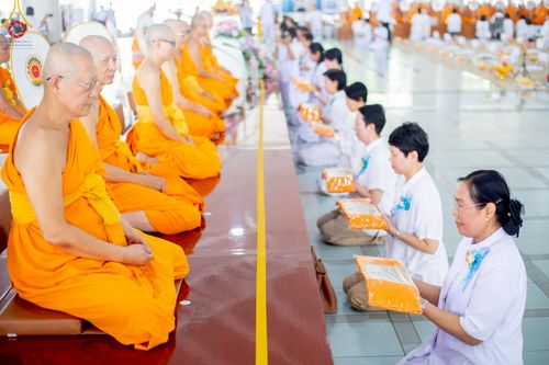 ภาพ No.213283:วันศุกร์ที่ 28 มีนาคม พ.ศ. 2568 (วันพระ แรม 15 ค่ำ เดือน 4) พิธีบุพเปตพลี ครั้งที่ 161 ร่วมอุทิศบุญแด่หมู่ญาติที่ล่วงลับไปแล้ว และสืบทอดอายุพระพุทธศาสนา ณ หอฉันคุณยายอาจารย์ฯ วัดพระธรรมกาย