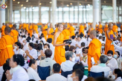 ภาพ No.205868:พิธีตักบาตร และ พิธีบูชาข้าวพระ ในวันอาทิตย์ต้นเดือน 2 กุมภาพันธ์ พ.ศ. 2568 ณ สภาธรรมกายสากล วัดพระธรรมกาย