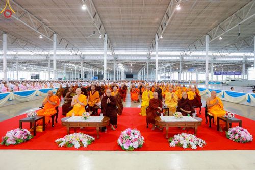 ภาพ No.124573:พิธีถวายรางวัล Guinness World Records "สถิตินั่งสมาธิและร่วมลงชื่อเพื่อสร้างสันติภาพโลก ด้วยจำนวนคนที่มากที่สุดในโลก" ณ สภาธรรมกายสากล วัดพระธรรมกาย วันมาฆบูชา เสาร์ที่ 24 กุมภาพันธ์ พ.ศ. 2567