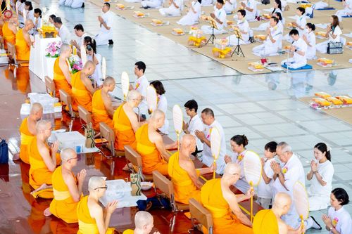 ภาพ No.234854:วันศุกร์ที่ 25 กรกฎาคม พ.ศ. 2568 (วันพระ แรม 15 ค่ำ เดือน 8) พิธีบุพเปตพลี ครั้งที่ 167 ร่วมอุทิศบุญแด่หมู่ญาติที่ล่วงลับไปแล้ว และสืบทอดอายุพระพุทธศาสนา ณ หอฉันคุณยายอาจารย์ฯ วัดพระธรรมกาย