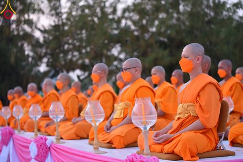 ภาพ No.109587:พิธีจุดประทีปถวายเป็นพุทธบูชา และบูชาธรรมมหาปูชนียาจารย์ วันที่ 10 มกราคม พ.ศ. 2567 ณ อนุสรณ์สถานคลองบางนางแท่น อ.สามพราน จ.นครปฐม
