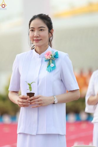 ภาพ No.252906:วันที่ 10 ตุลาคม พ.ศ. 2568 พิธีปลูกต้นทรัพย์บานชื่น ณ ลานธรรม วัดพระธรรมกาย