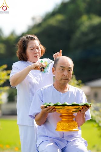ภาพ No.147440:พิธีตัดปอยผม ขอขมา มอบบาตร ผ้าไตร โครงการปฐมอุปสมบท สมโภชอุโบสถ บูชาธรรม 80 ปี หลวงพ่อธัมมชโย ณ วัดพระธรรมกายโทชิหงิ ประเทศญี่ปุ่น วันพฤหัสบดีที่ 8 สิงหาคม พ.ศ. 2567