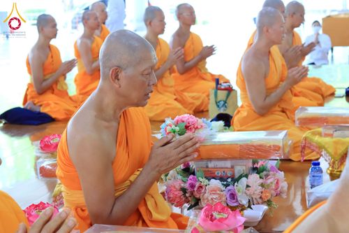 ภาพ No.217140:วันเสาร์ที่ 12 เมษายน พ.ศ. 2568 พิธีบุพเปตพลี ครั้งที่ 162 ร่วมอุทิศบุญแด่หมู่ญาติที่ล่วงลับไปแล้ว และพิธีถวายภัตตาหารเมนูสวรรค์ ณ หอฉันคุณยายอาจารย์ฯ วัดพระธรรมกาย