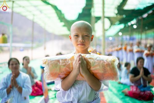 ภาพ No.63015:Photo Story  มหัศจรรย์วัดดงดินแดง Episode 2 โครงการบรรพชาอุปสมบทหมู่ ฟื้นฟูพระพุทธศาสนาทั่วไทย ณ วัดดงดินแดง อ.อมก๋อย จ.เชียงใหม่ วันที่ 3 เมษายน พ.ศ. 2567