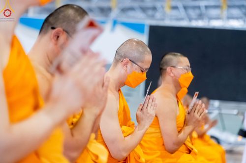 ภาพ No.102812:พิธีรับมอบต้นสมบัติจักรพรรดิ เพื่องานเผยแผ่พระพุทธศาสนาวิชชาธรรมกายไปทั่วโลก แด่ศูนย์ส่งเสริมศีลธรรมทั่วโลก 224 แห่ง วันอาทิตย์ที่ 17 ธันวาคม พ.ศ. 2566 ณ สภาธรรมกายสากล วัดพระธรรมกาย