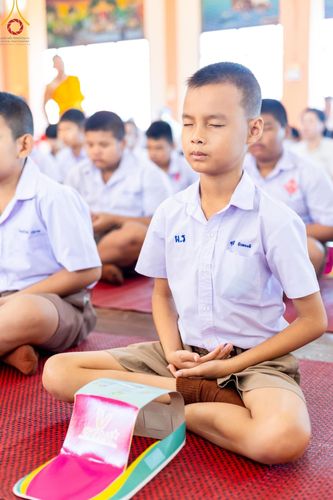 ภาพ No.200393:พิธีทอดผ้าป่าทำนุบำรุงศาสนสถาน ณ วัดผาสุการาม ตำบลบางไทรป่า อำเภอบางเลน จังหวัดนครปฐม ในโครงการธรรมยาตรา กตัญญูบูชา มหาปูชนียาจารย์ พระมงคลเทพมุนี(สด จนฺทสโร) พระผู้ปราบมาร อนุสรณ์สถาน 7 แห่ง ปีที่ 13 วันที่ 22 มกราคม พ.ศ. 2568