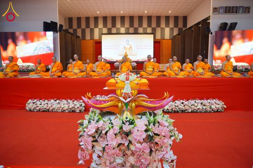 ภาพ No.173794:พิธีทอดกฐิน ศูนย์ปฏิบัติธรรม "ธรรมโยธิน" วัดแก้วธรรมชัยมาเลเซีย วันที่ 27 ตุลาคม พ.ศ. 2567