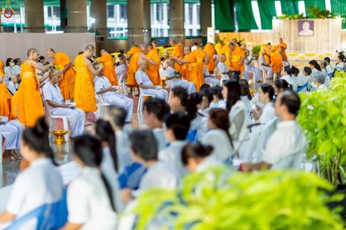 ภาพ No.242968:วันที่ 31 สิงหาคม พ.ศ. 2568 พิธีตัดปอยผมและปลงผม โครงการอุปสมบทหมู่บูชาธรรม ครบรอบ 108 ปี วันครูผู้ค้นพบวิชชาธรรมกาย ณ วัดพระธรรมกาย