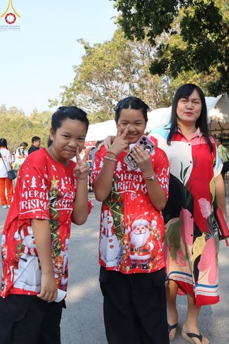 ภาพ No.193878:วัดพระธรรมกาย จัดงานวันเด็กแห่งชาติ ประจำปี พ.ศ.2568 ออกร้านอาหาร 200 ร้าน มอบของขวัญหลายหมื่นชิ้น วันที่ 12 มกราคม พ.ศ. 2568 วัดพระธรรมกาย อ.คลองหลวง จ.ปทุมธานี