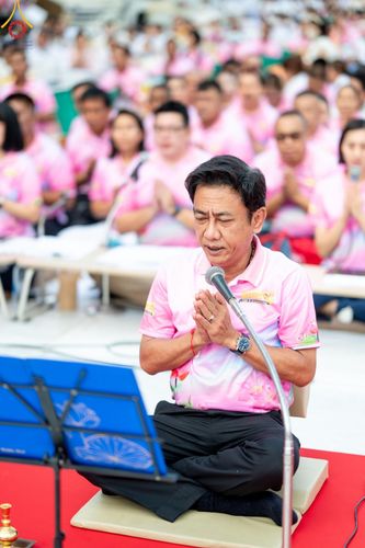 ภาพ No.150814:พิธีเจริญพระพุทธมนต์ และทำบุญตักบาตรแด่คณะสงฆ์ จำนวน 121 รูป เนื่องในโอกาสฉลองครบรอบ 120 ปี อำเภอคลองหลวง จังหวัดปทุมธานี เพื่อถวายเป็นพุทธบูชา ช่วยเหลือผู้ประสบความเดือดร้อนจากอุทกภัย และคณะสงฆ์ 323 วัด 4 จังหวัดชายแดนภาคใต้ วันเสาร์ที่ 31 สิงหาคม พ.ศ. 