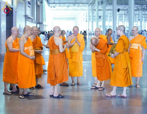 ภาพ No.120795:องค์กรปกครองส่วนท้องถิ่นปทุมฯ ร่วมคณะสงฆ์ ภาครัฐ ภาคเอกชน คณะศิษย์วัดพระธรรมกาย รวมใจพสกนิกรบำเพ็ญกุศลอุทิศถวายสมเด็จพระบูรพมหากษัตริยาธิราช พร้อมด้วยบูรพาจารย์ ผู้มีอุปการคุณต่อพระพุทธศาสนา และแผ่นดิน